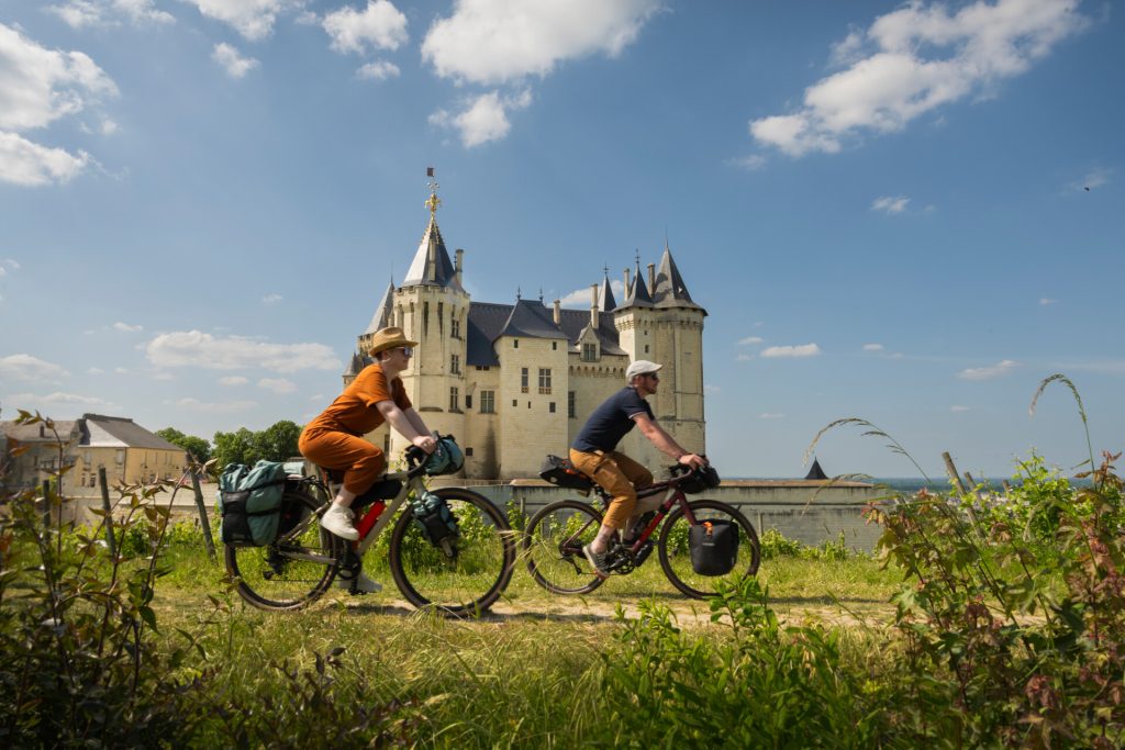 Grands Gite de groupe à Saumur et Angers : visite à vélo de Saumur