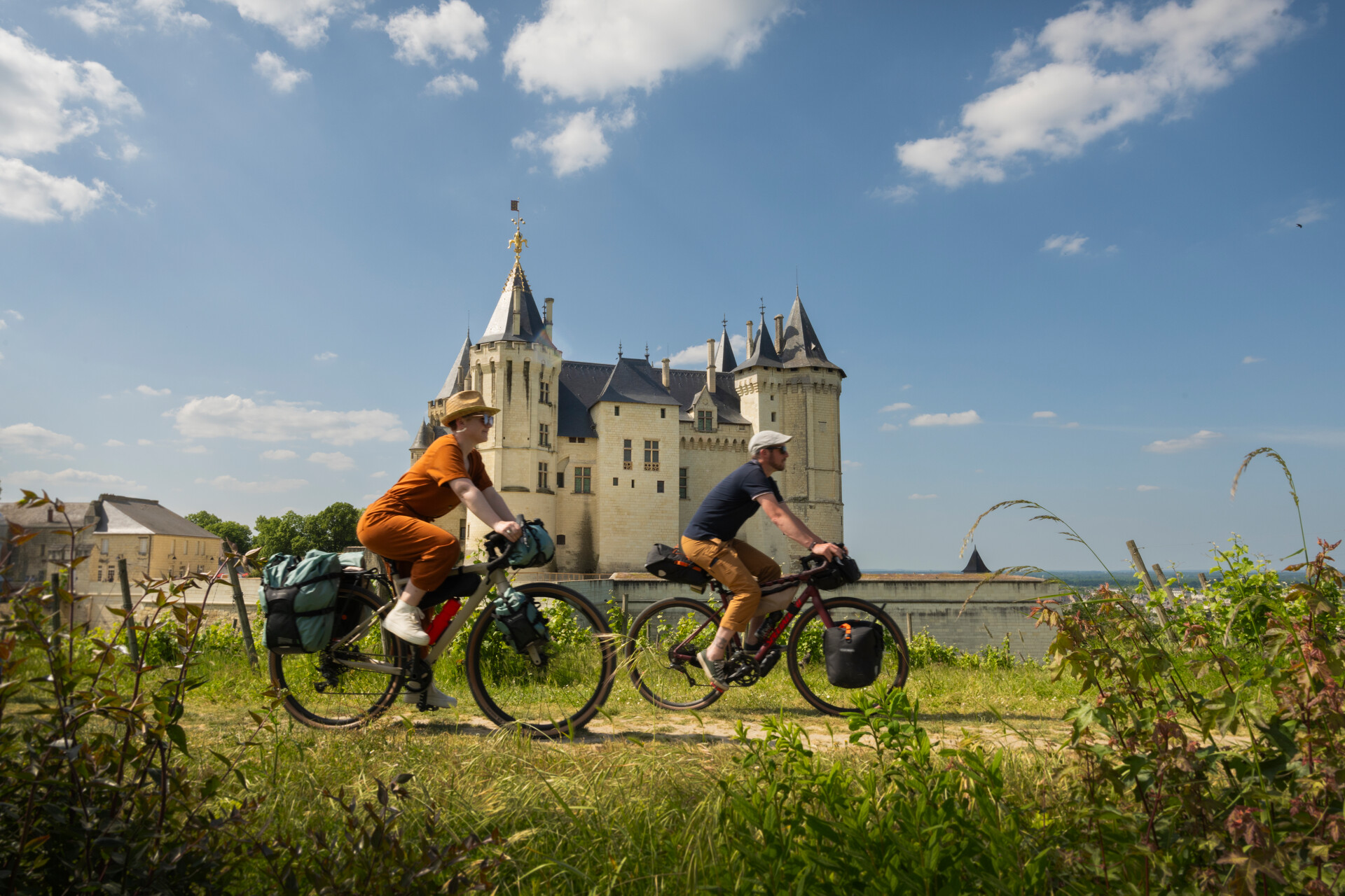 Grands Gite de groupe à Saumur et Angers : visite à vélo de Saumur