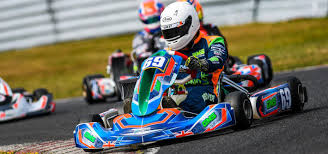 Grands Gite de groupe à Saumur et Angers : karting à Loudun