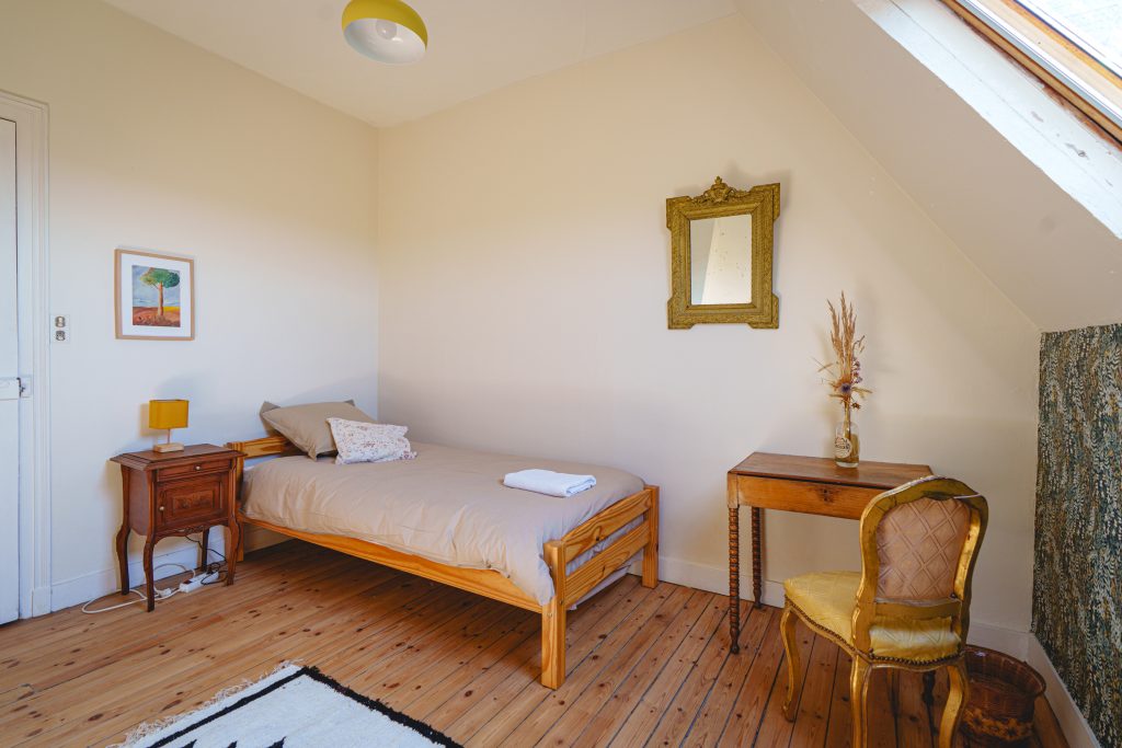 Location Château Sainte Radegonde : chambre avec vue sur Loire et Saumur