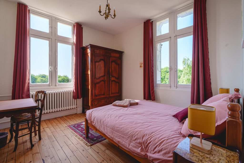 Grands Gite de groupe à Saumur et Angers : chambre avec vue sur la Loire et Saumur