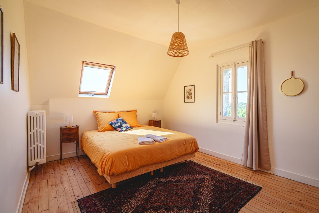 Grands Gite de groupe à Saumur et Angers : chambre avec vue sur la Loire et Saumur