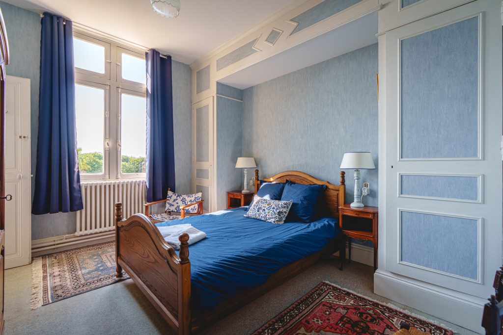 Grands Gite de groupe à Saumur et Angers : chambre avec vue sur la Loire et Saumur